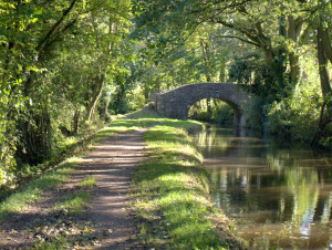 discover-mon-brec-canal-Abergavenny